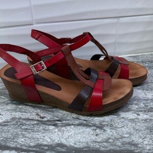 Chic Red and Brown Women's Sandals